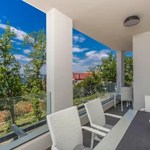 Apartment Tatjana, Selce